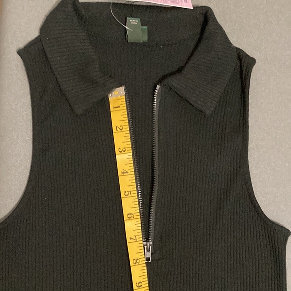 Wild fable Large black sleeveless dress. Collar with zipper 94% cotton 6%spandex - Picture 4 of 9